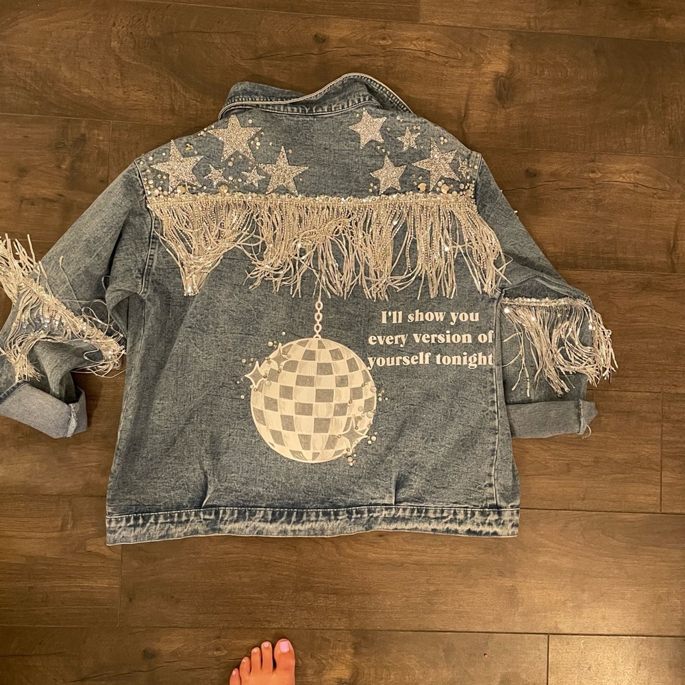 ⭐️ERAS TOUR JACKET⭐️ FREE SHIPPING - Taylor Swift hand painted denim - Picture 2 of 6